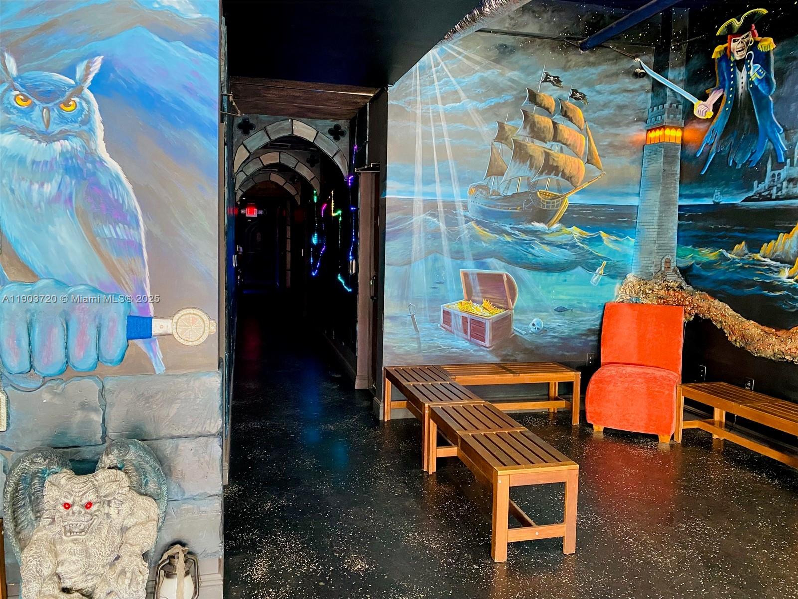 See details / sq. ft. $ 2025-10-28 0 Photo