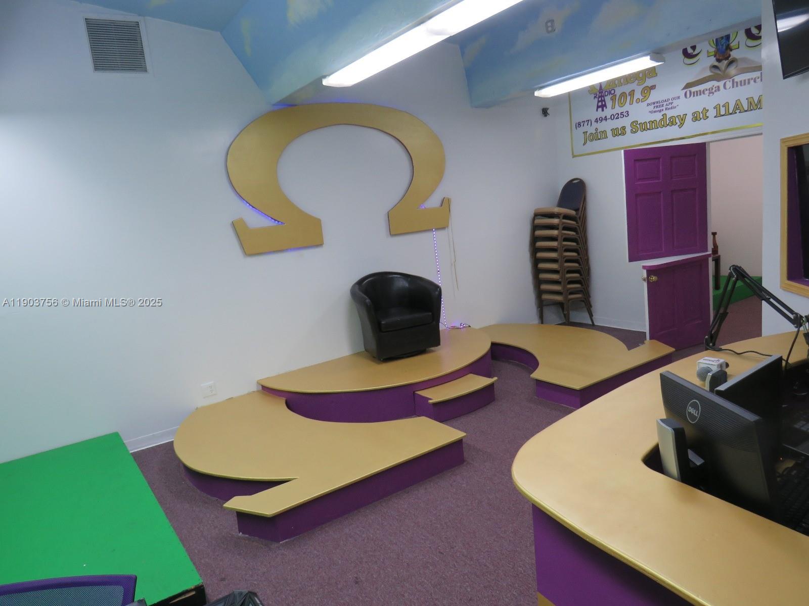   /   sq. ft. $ 2025-10-28 0 Photo