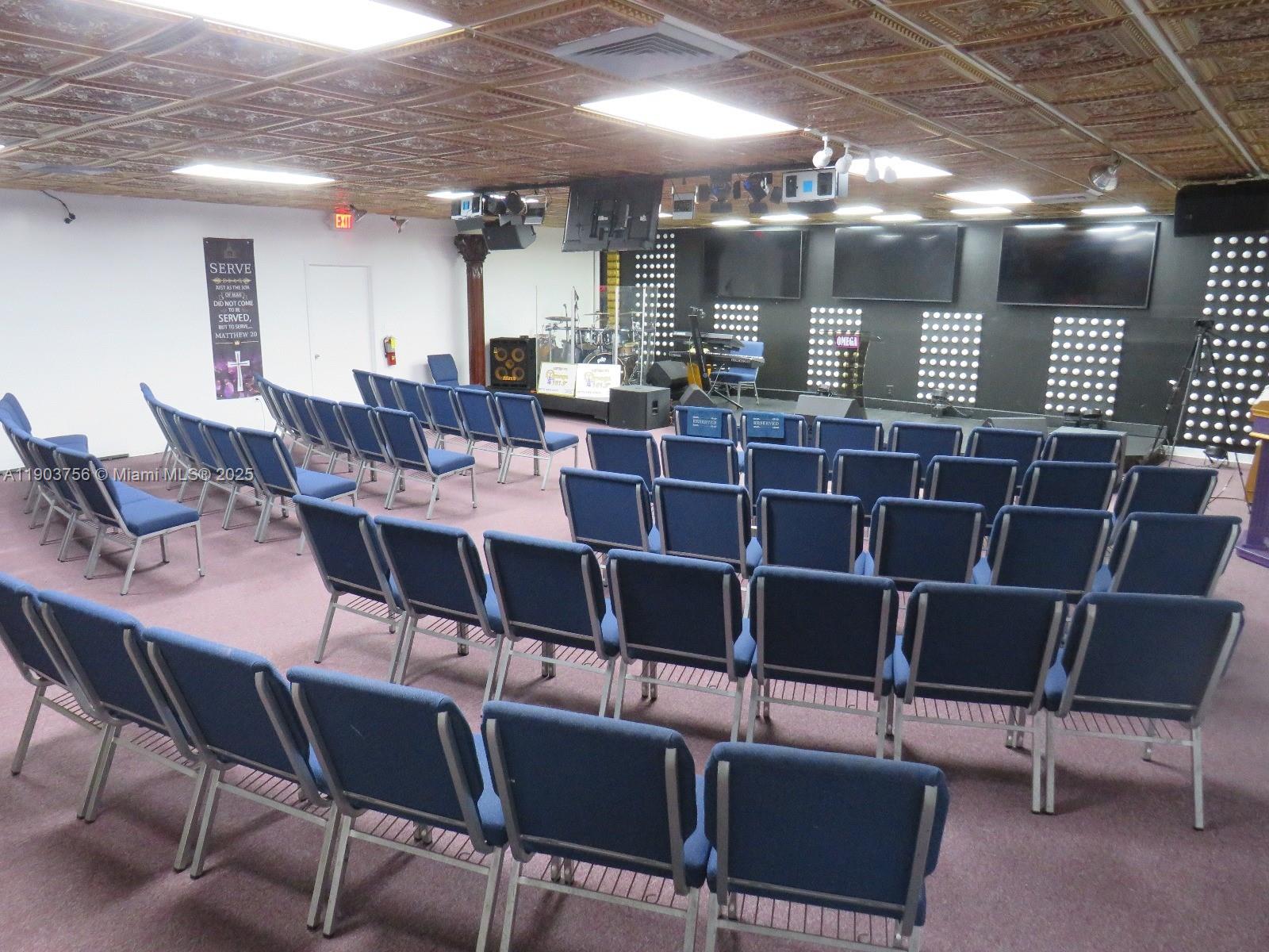   /   sq. ft. $ 2025-10-28 0 Photo