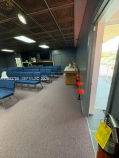   /   кв.футов $ 2026-03-17 0 Фото