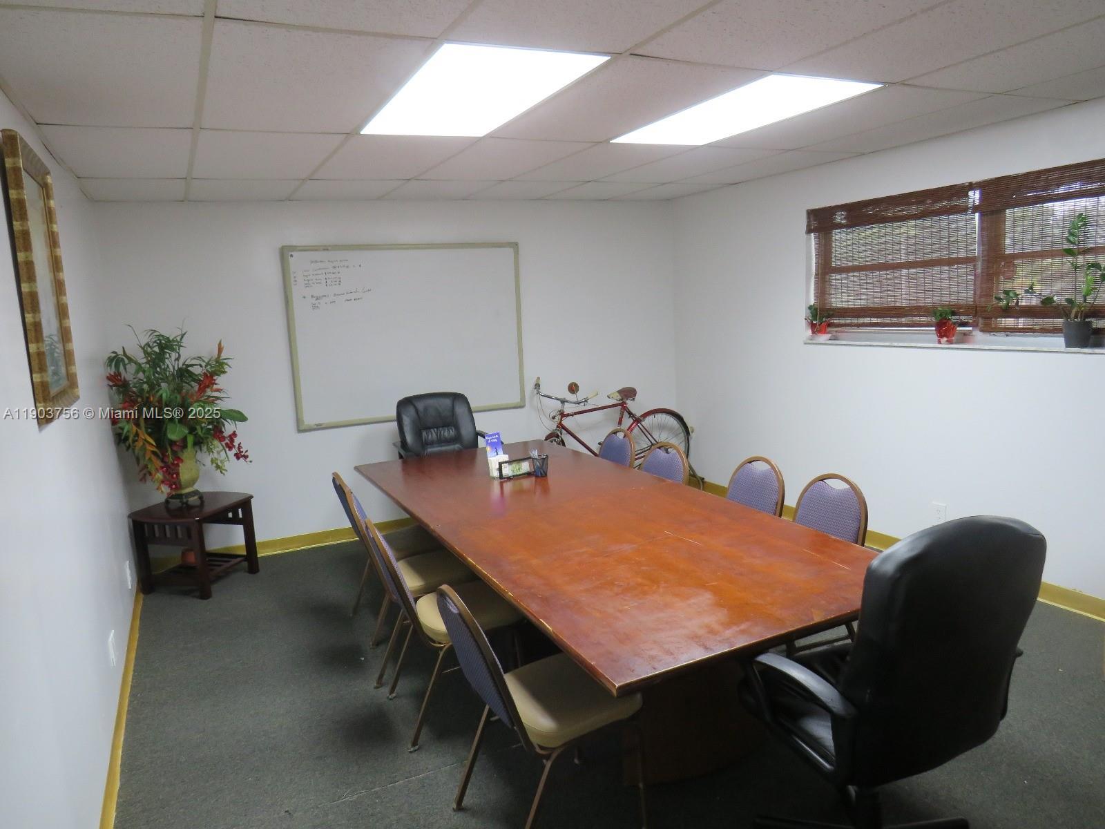   /   sq. ft. $ 2025-10-28 0 Photo