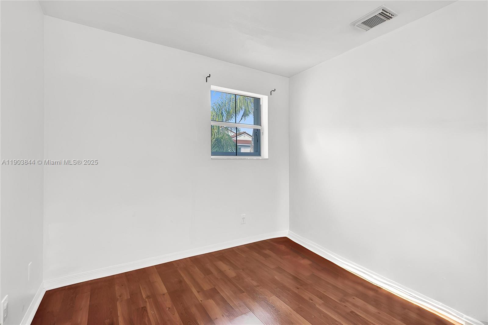 Photo of 1046 Satinleaf St (1046), Hollywood, Florida, 33019 -