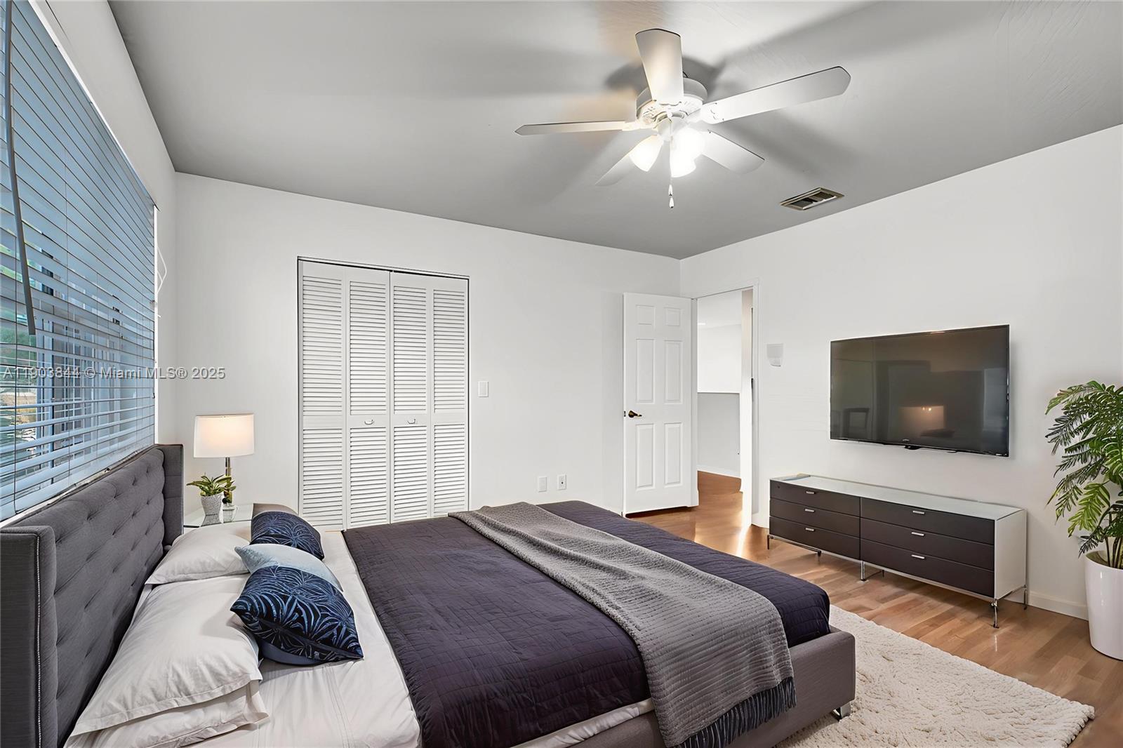 Photo of 1046 Satinleaf St (1046), Hollywood, Florida, 33019 -