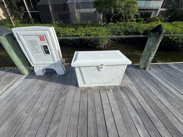 Подробнее   /   кв.футов $ 2025-10-28 0 Фото