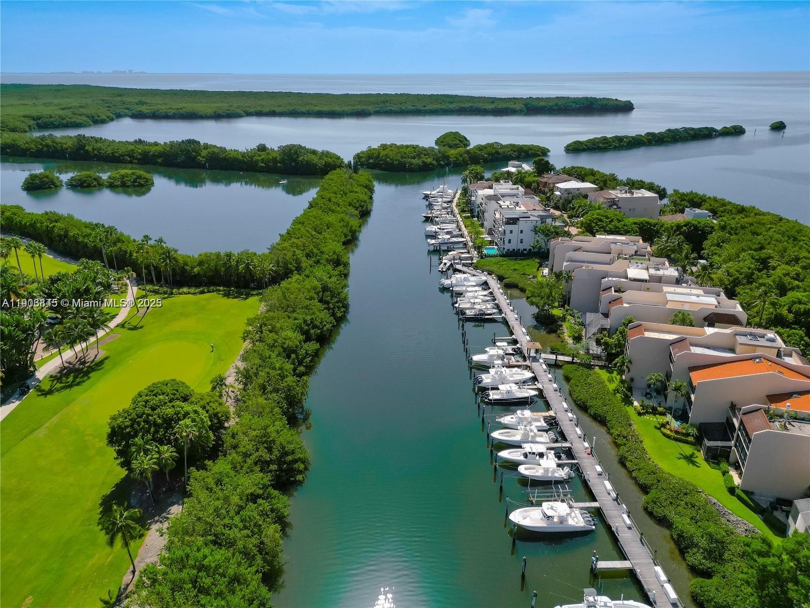 Подробнее   /   кв.футов $ 2025-10-28 0 Фото