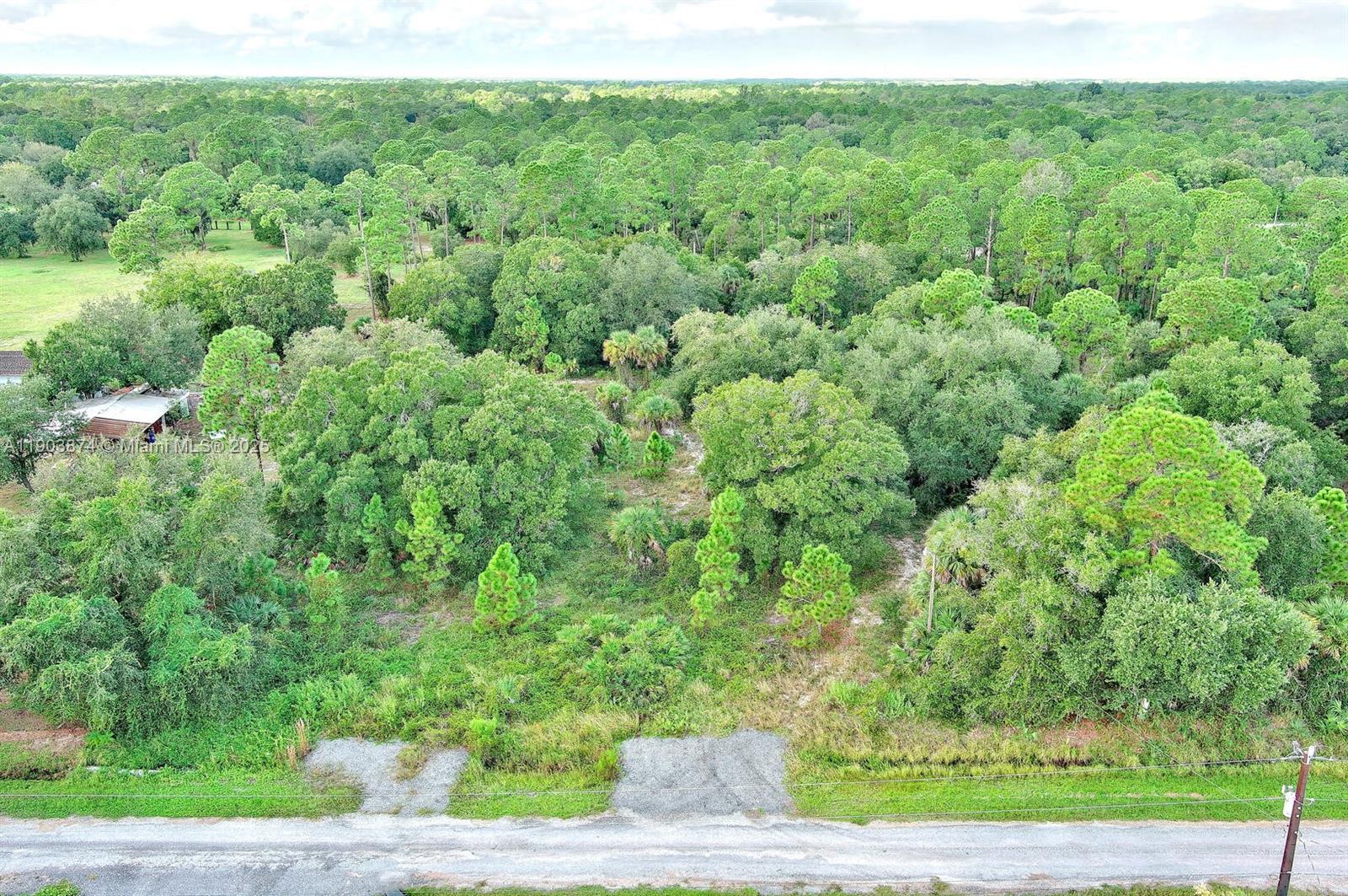 See details   /   sq. ft. $ 2025-10-28 0 Photo