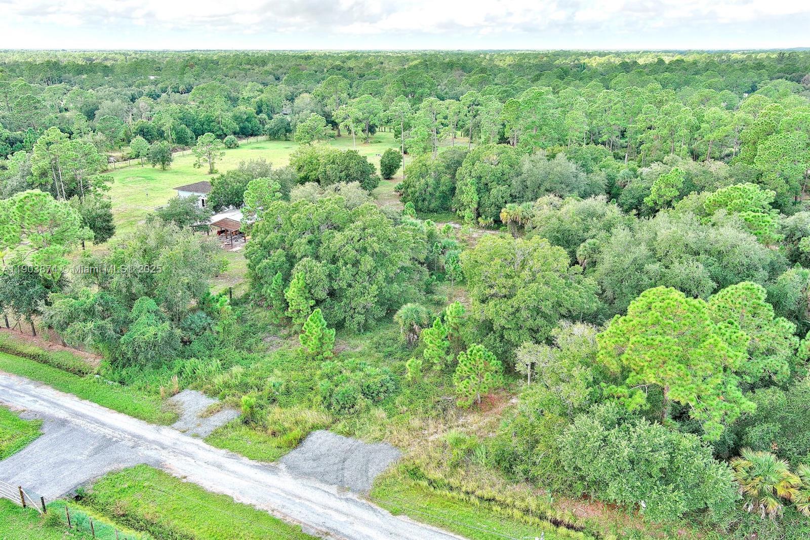 See details   /   sq. ft. $ 2025-10-28 0 Photo