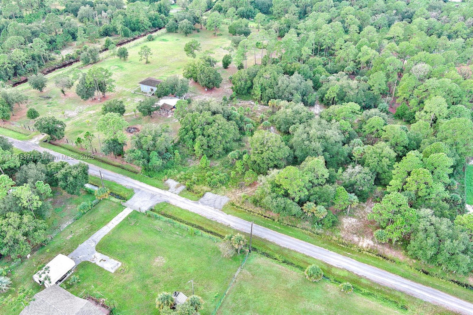 See details   /   sq. ft. $ 2025-10-28 0 Photo