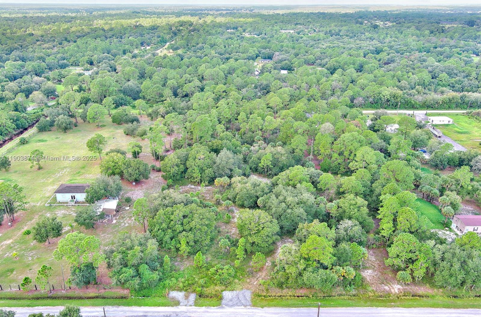 See details   /   sq. ft. $ 2025-10-28 0 Photo