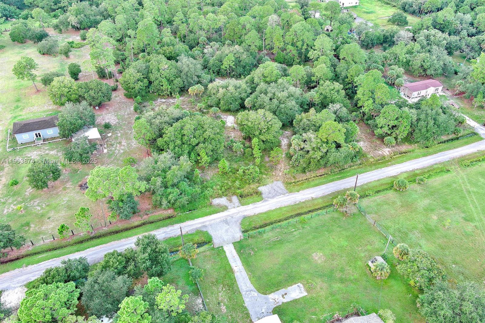 See details   /   sq. ft. $ 2025-10-28 0 Photo