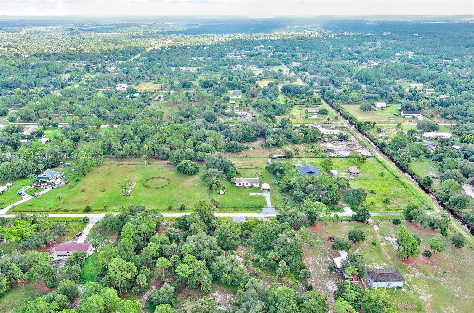 See details   /   sq. ft. $ 2025-10-28 0 Photo