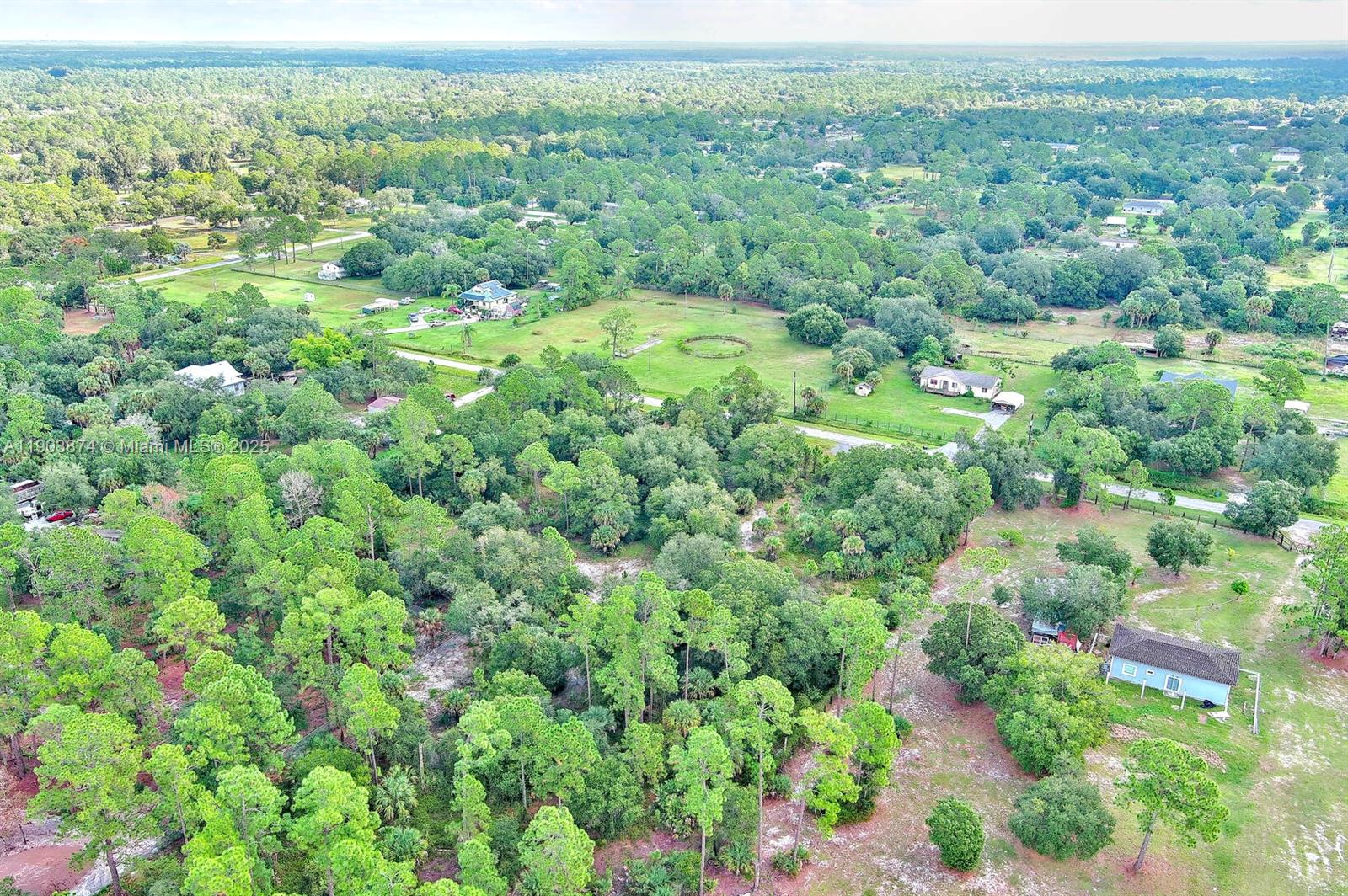 See details   /   sq. ft. $ 2025-10-28 0 Photo