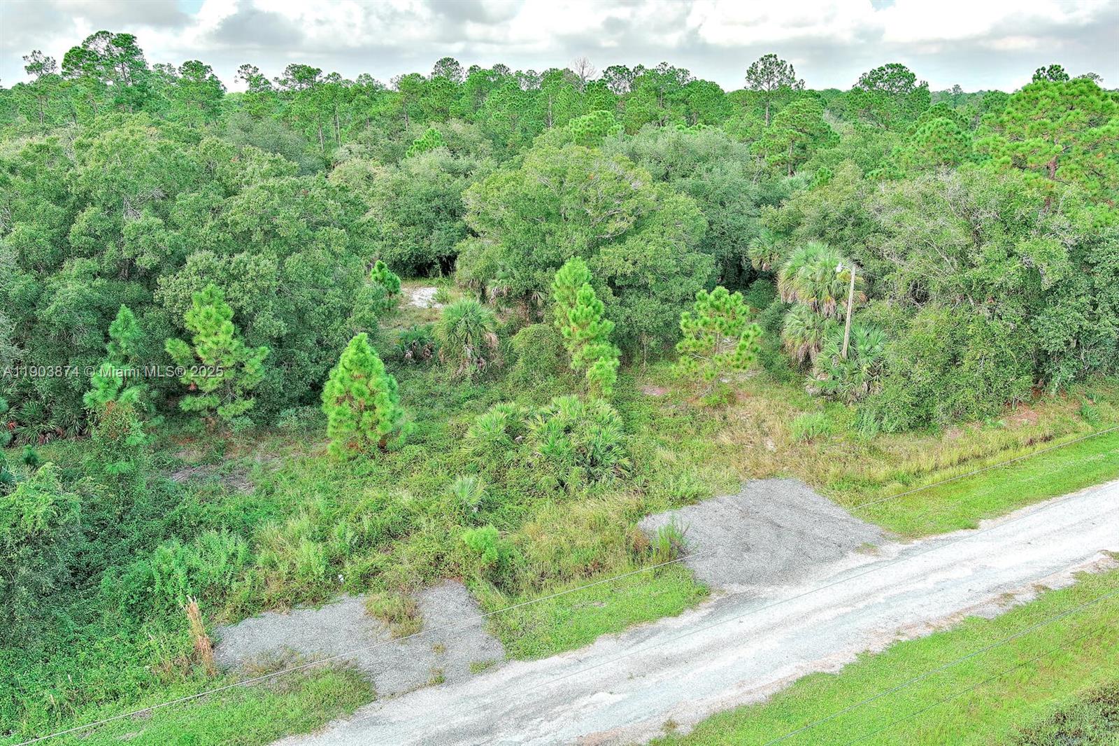 See details   /   sq. ft. $ 2025-10-28 0 Photo