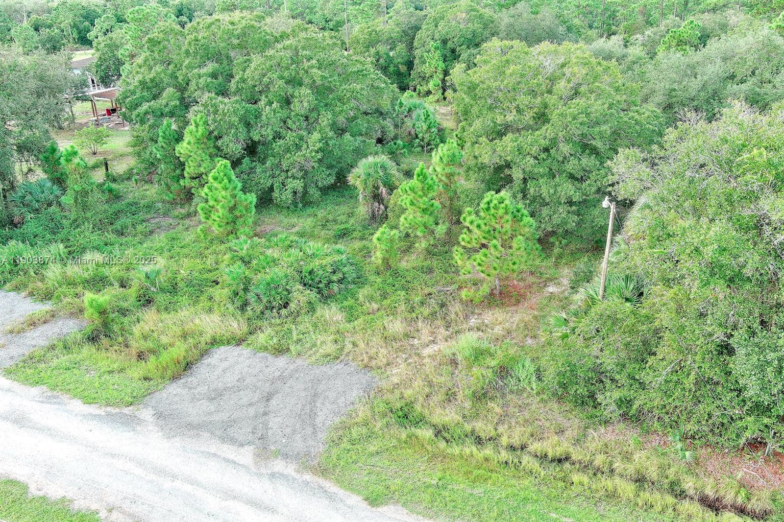 See details   /   sq. ft. $ 2025-10-28 0 Photo