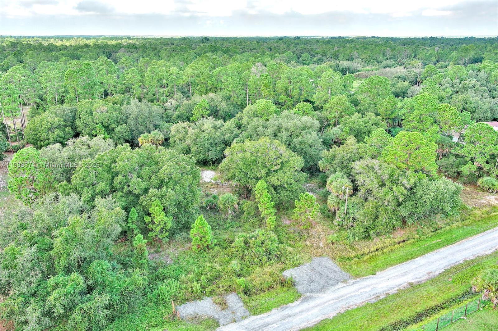 See details   /   sq. ft. $ 2025-10-28 0 Photo