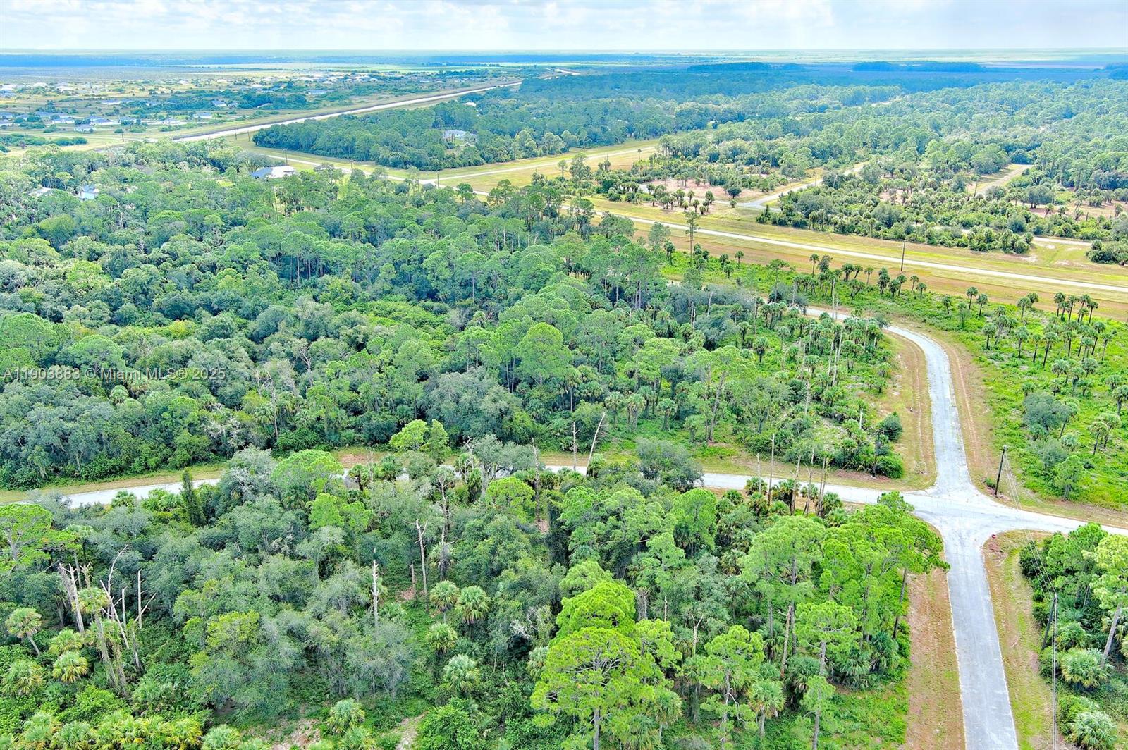 See details   /   sq. ft. $ 2025-10-28 0 Photo