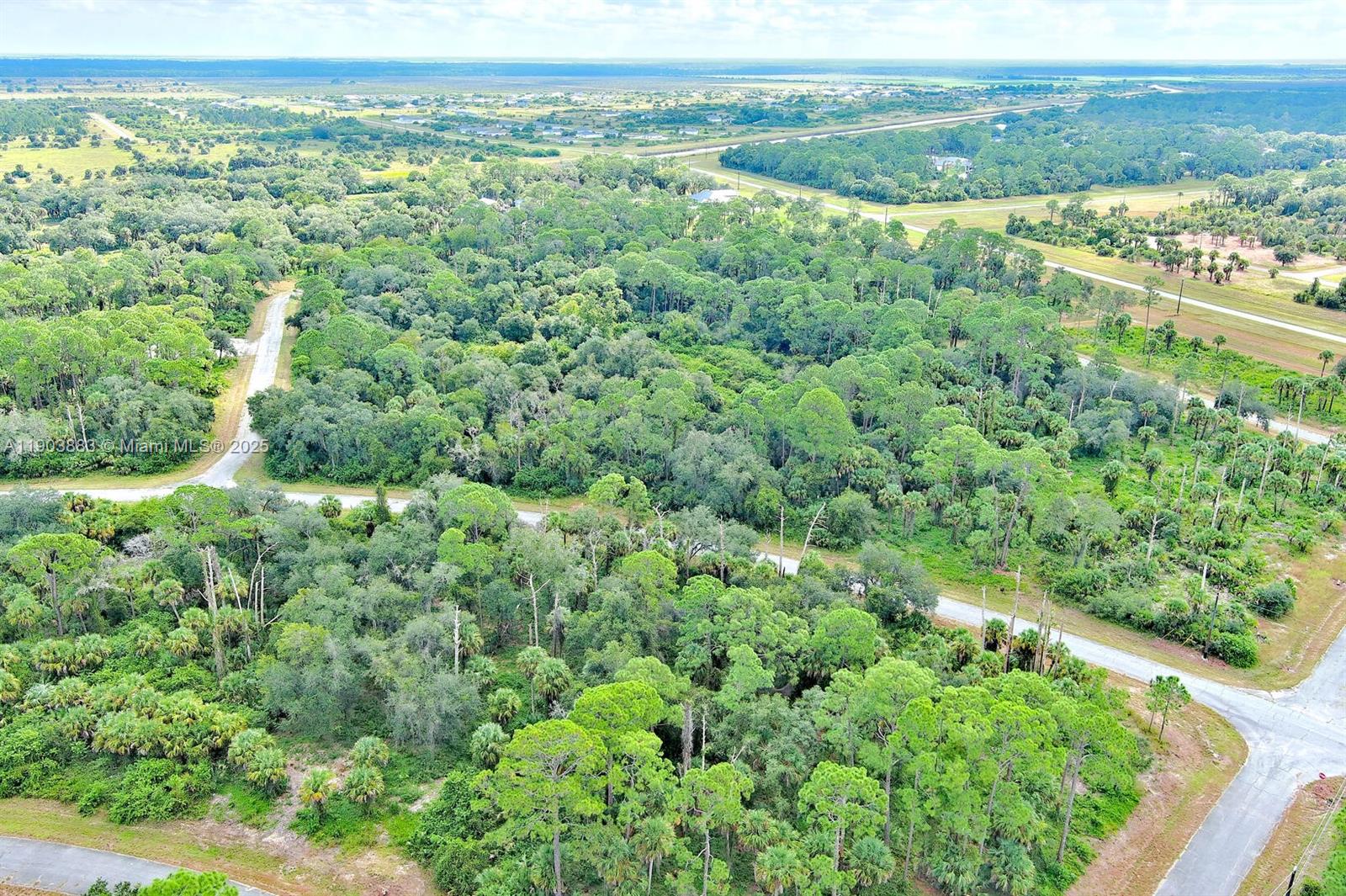 See details   /   sq. ft. $ 2025-10-28 0 Photo