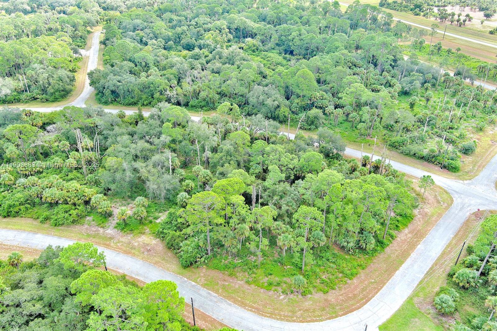 See details   /   sq. ft. $ 2025-10-28 0 Photo