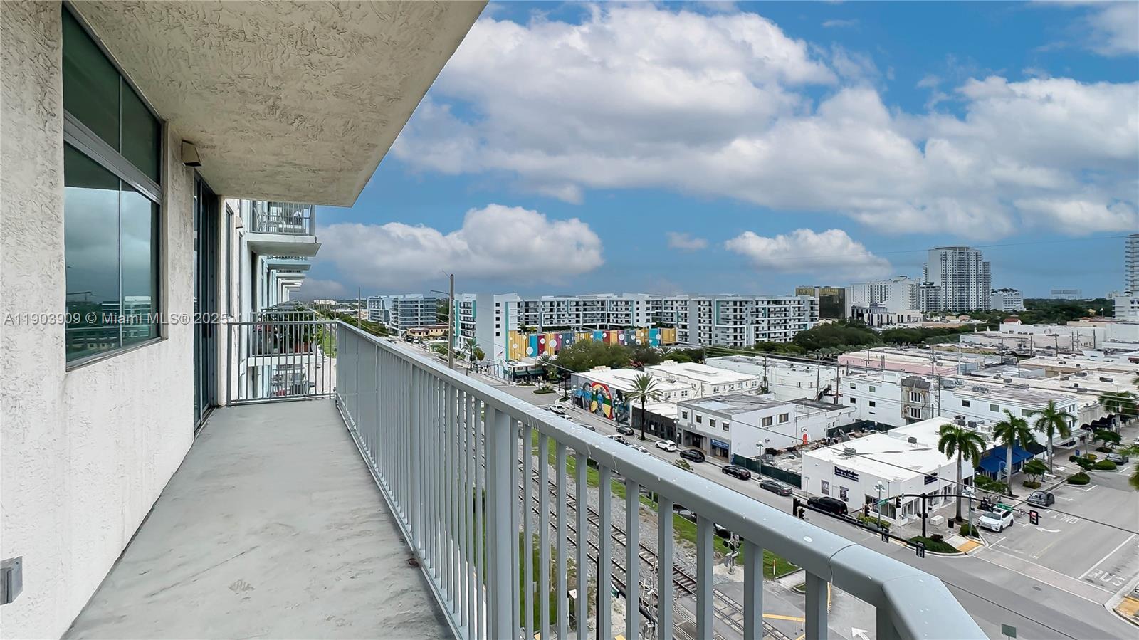 Photo of 140 Dixie Hwy  #827, Hollywood, Florida, 33020 -