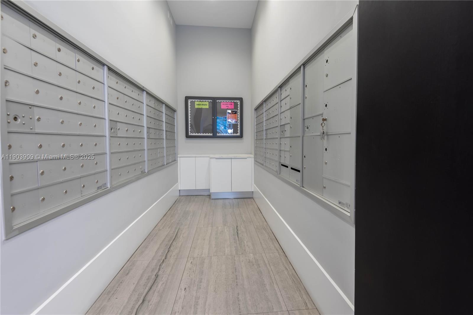 Photo of 140 Dixie Hwy  #827, Hollywood, Florida, 33020 -