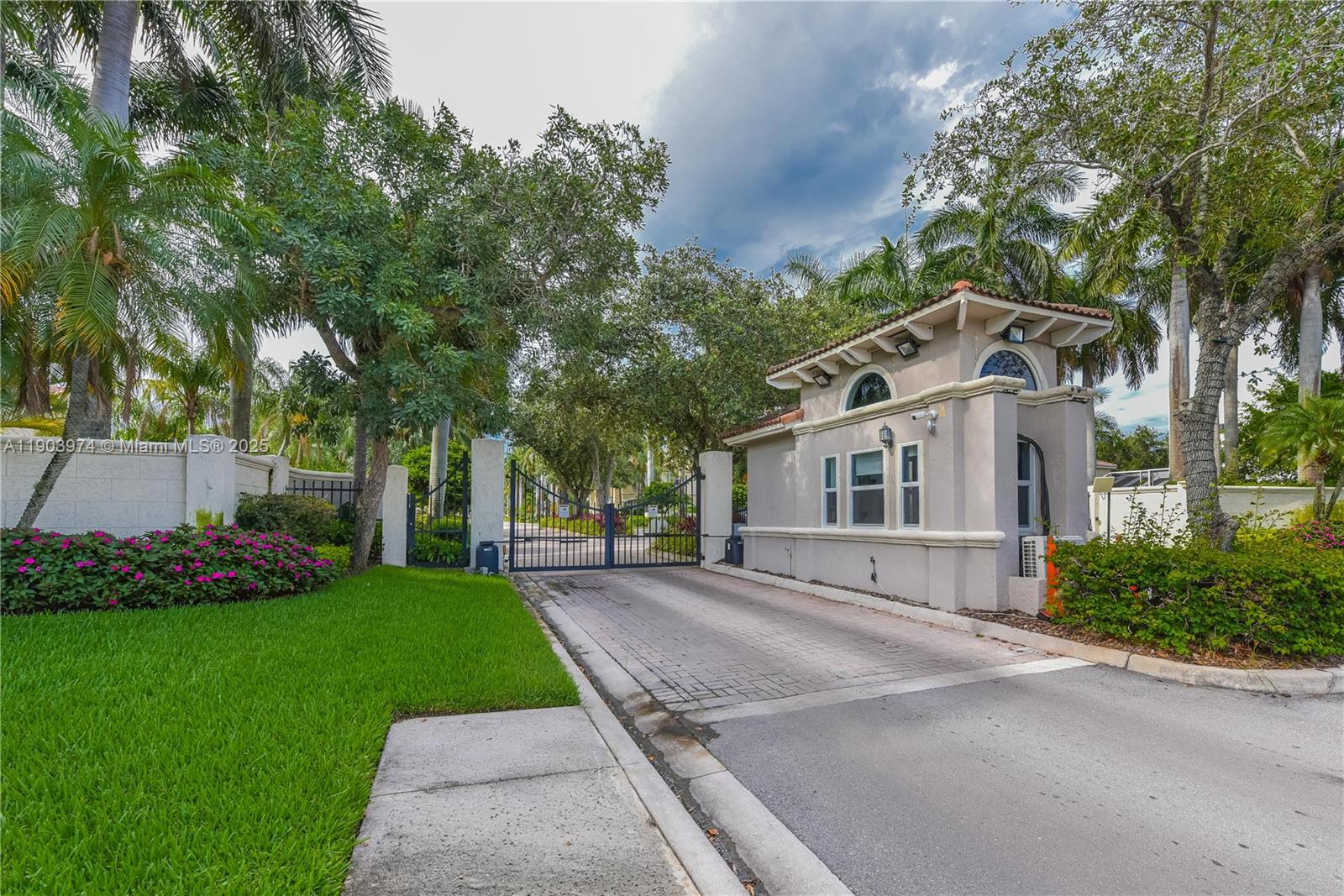 Photo of 1275 Yellowheart Way  (1275), Hollywood, Florida, 33019 - 