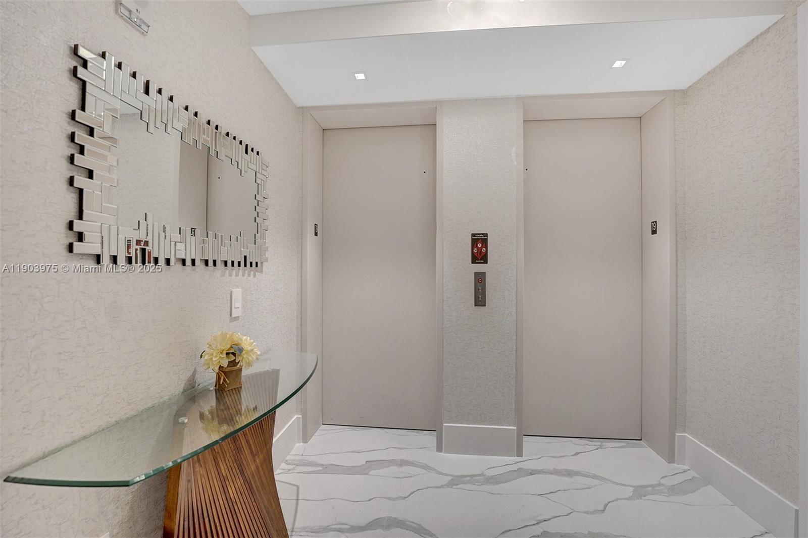 1902 3 / 5  sq. ft. $ 2025-11-20 0 Photo