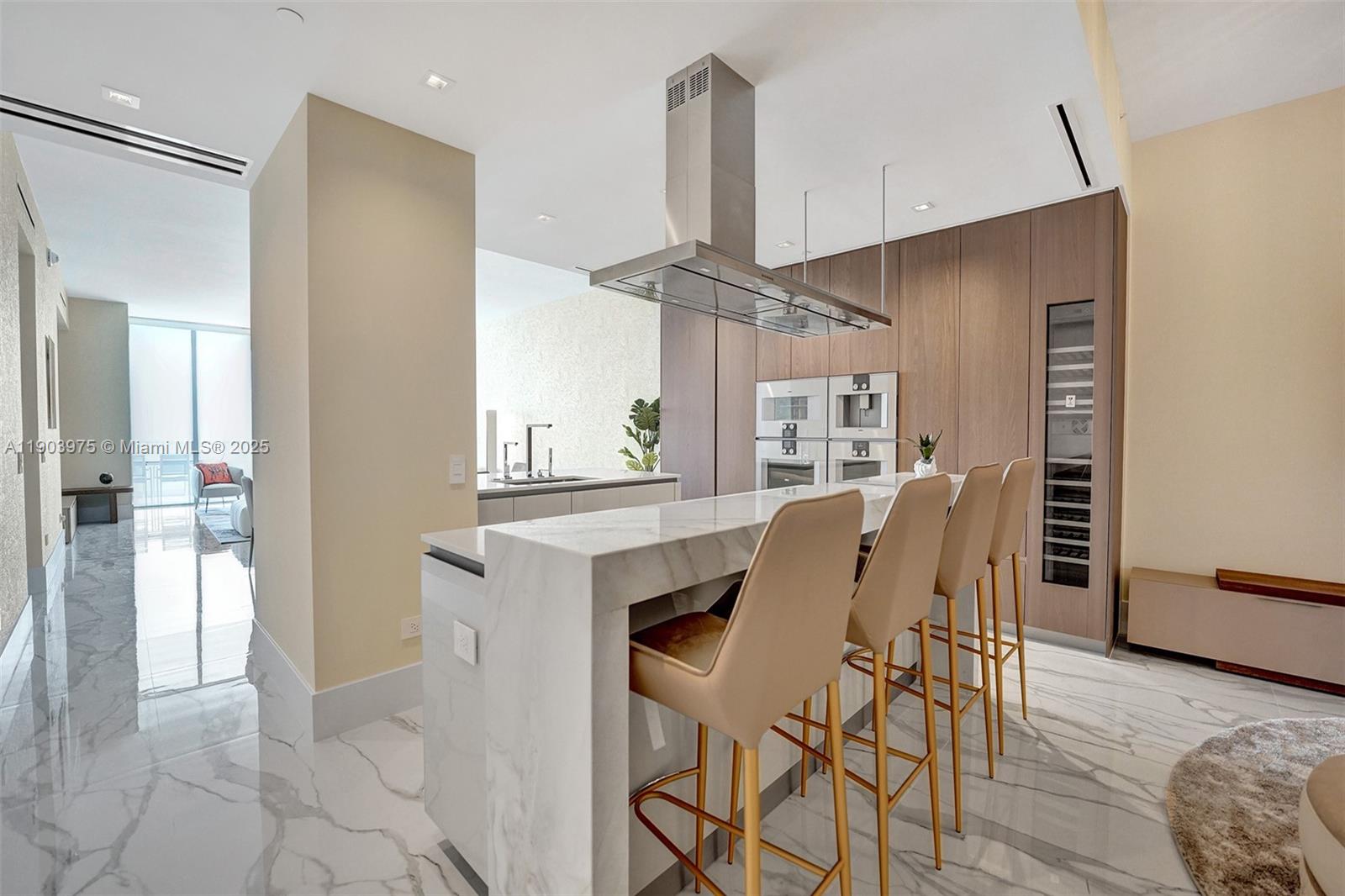 1902 3 / 5  sq. ft. $ 2025-11-20 0 Photo