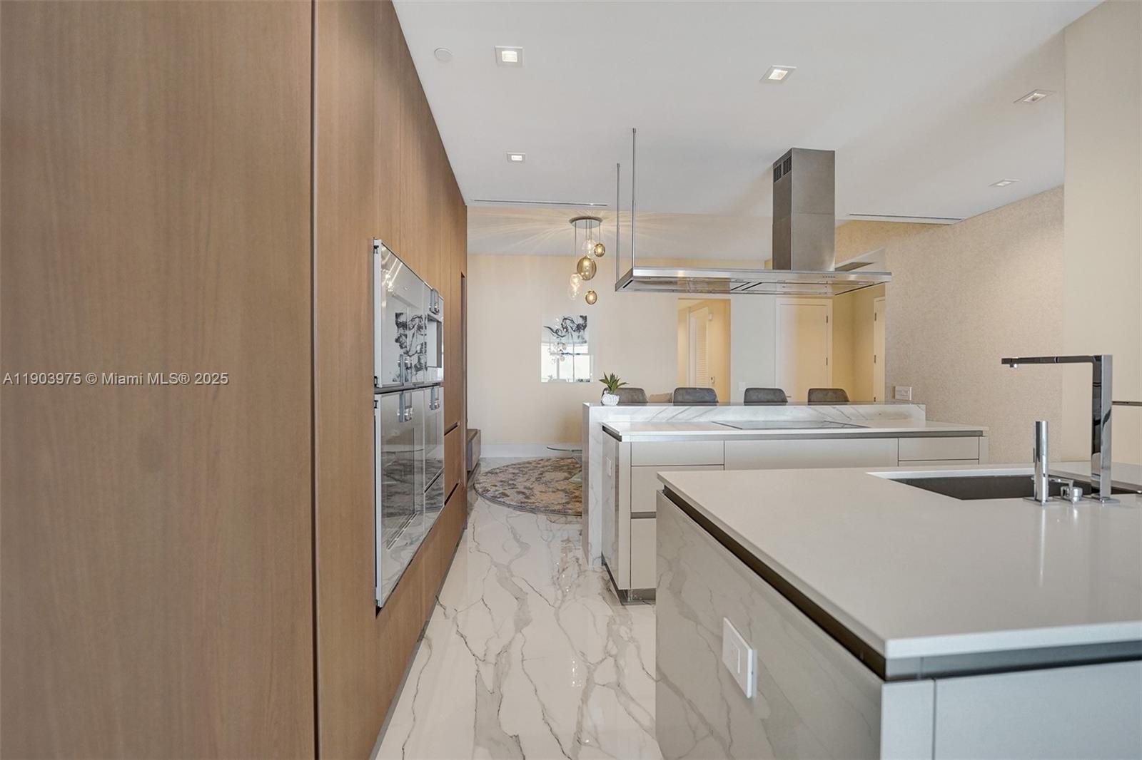 1902 3 / 5  sq. ft. $ 2025-11-20 0 Photo