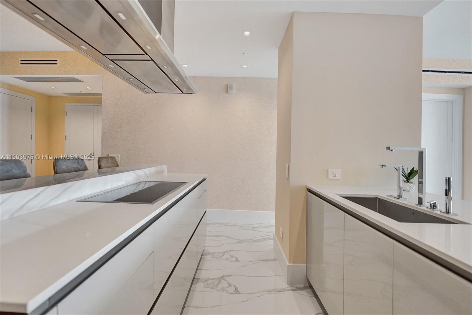 1902 3 / 5  sq. ft. $ 2025-11-20 0 Photo