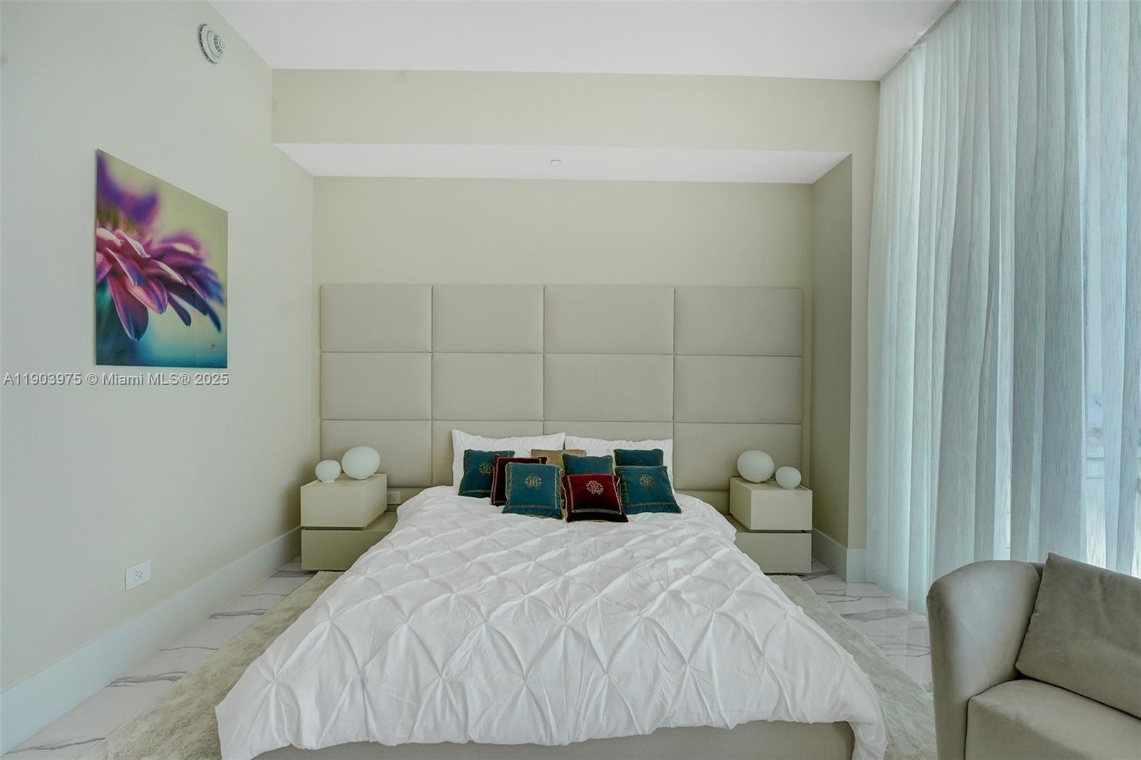 1902 3 / 5  sq. ft. $ 2025-11-20 0 Photo