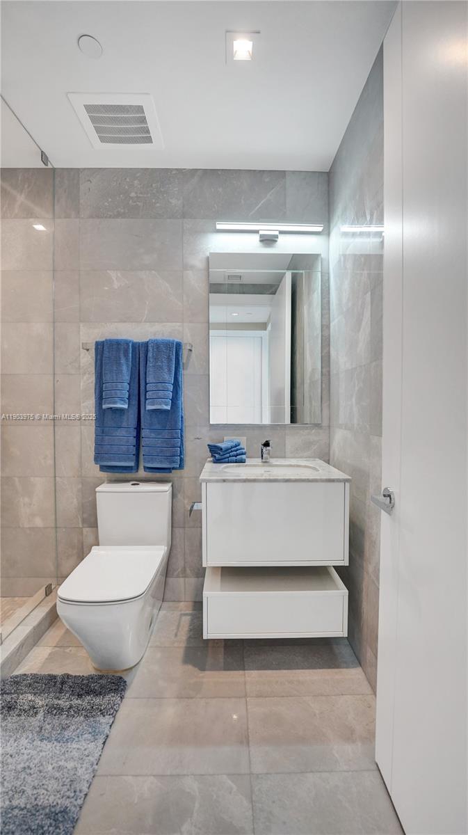 1902 3 / 5  sq. ft. $ 2025-11-20 0 Photo