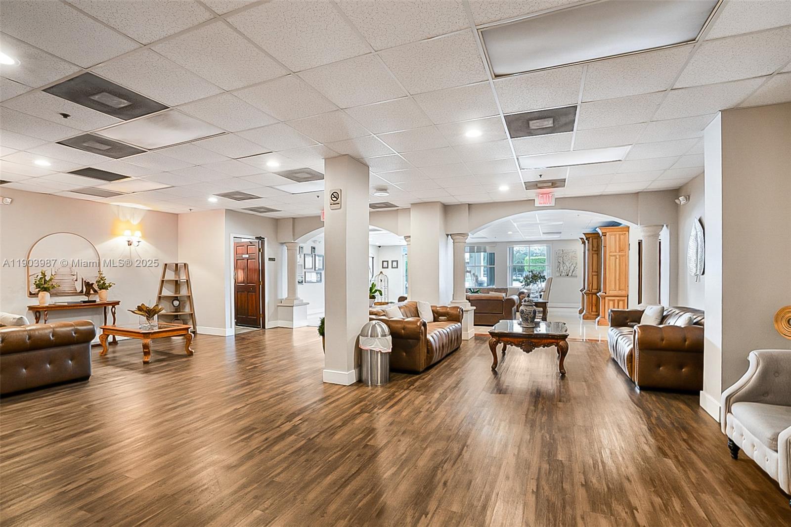 Ver detalles   /   sq. ft. $ 2025-10-28 0 foto