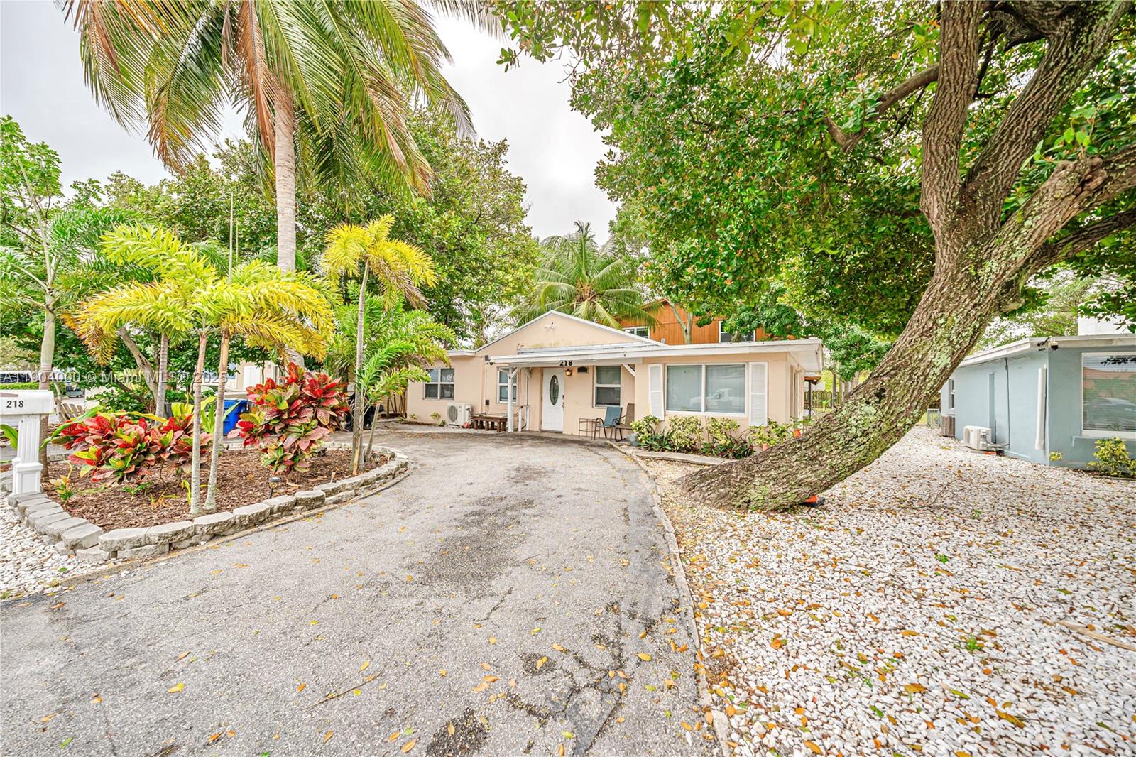   /  6168 sq. ft. $ 2025-10-28 0 Photo