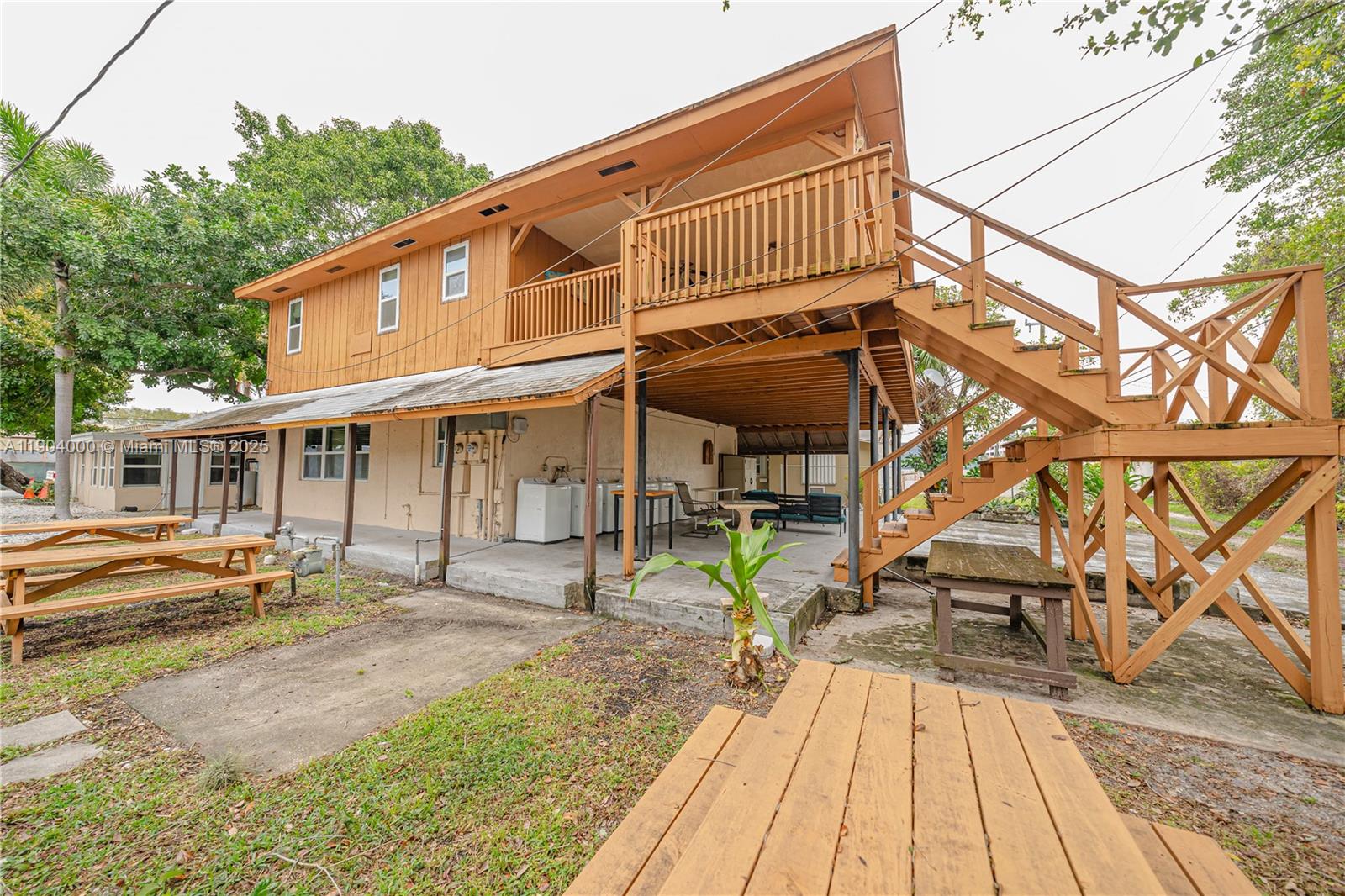   /  6168 sq. ft. $ 2025-10-28 0 Photo