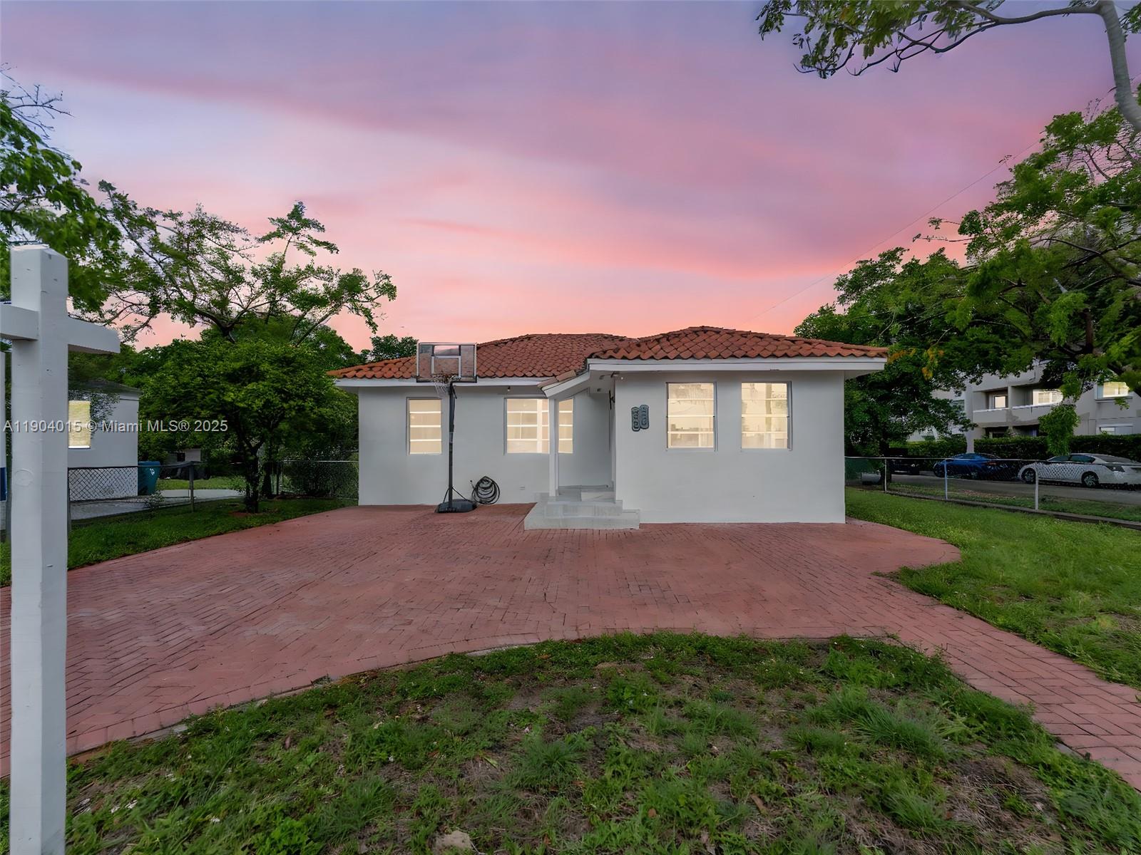 Подробнее   /  2646 кв.футов $ 2025-10-28 0 Фото