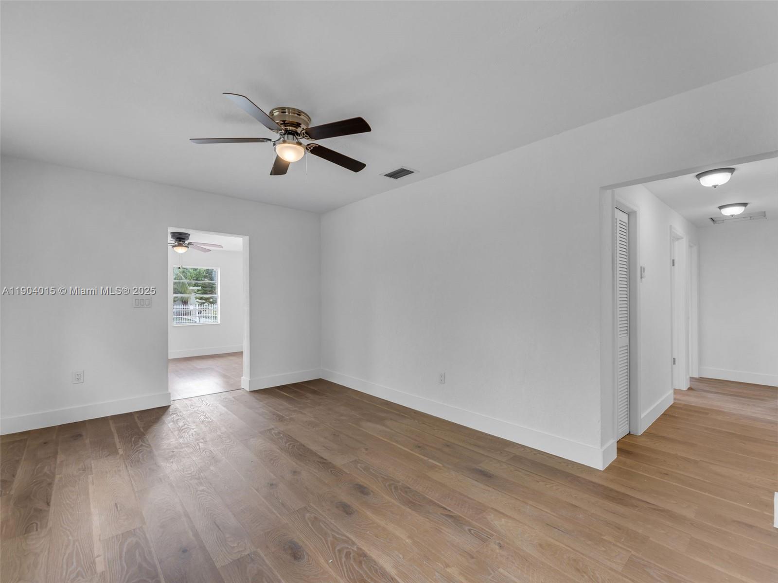 Подробнее   /  2646 кв.футов $ 2025-10-28 0 Фото