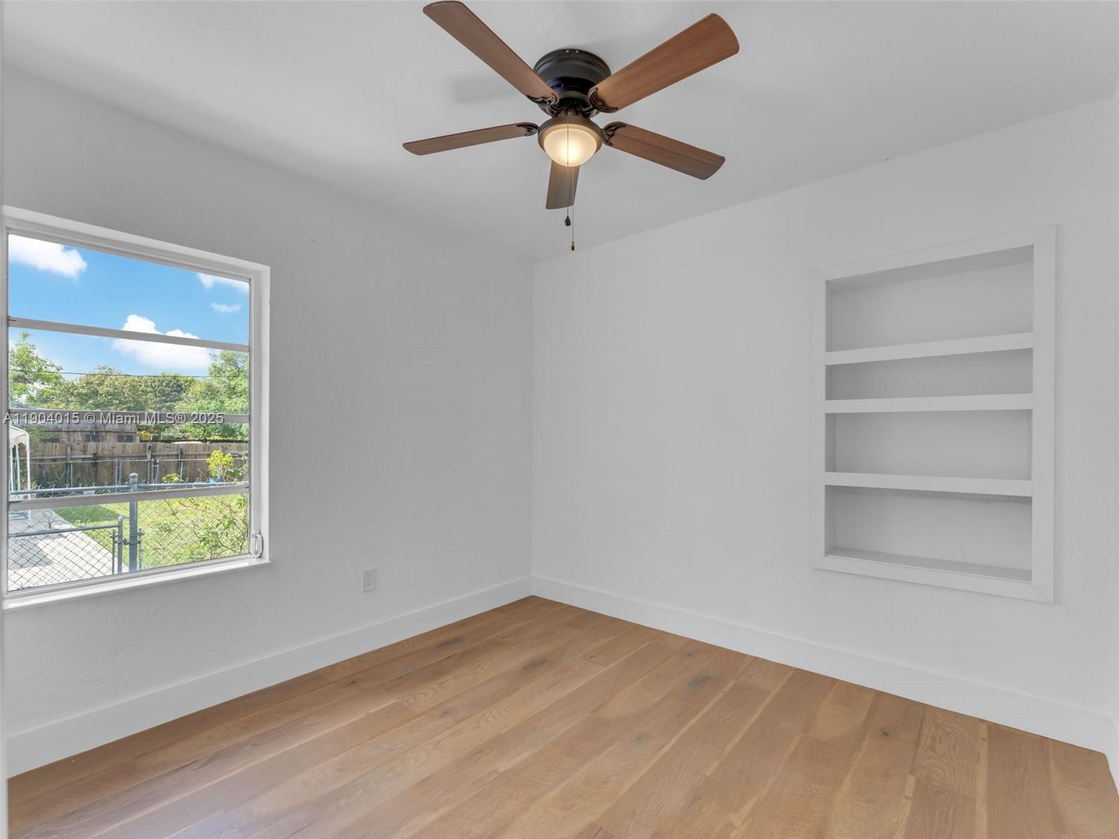 Подробнее   /  2646 кв.футов $ 2025-10-28 0 Фото