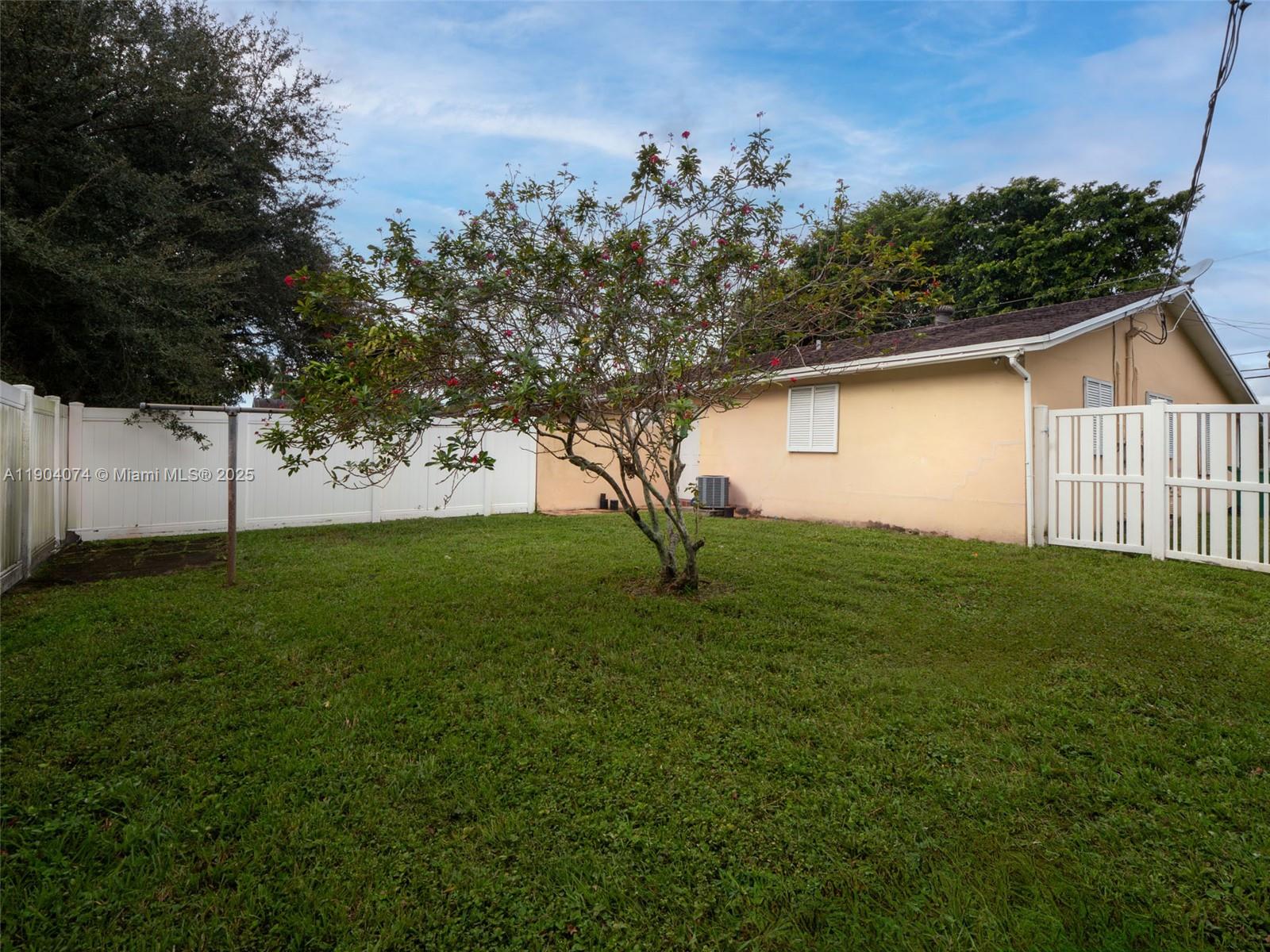 See details / 1849 sq. ft. $ 2025-10-28 0 Photo