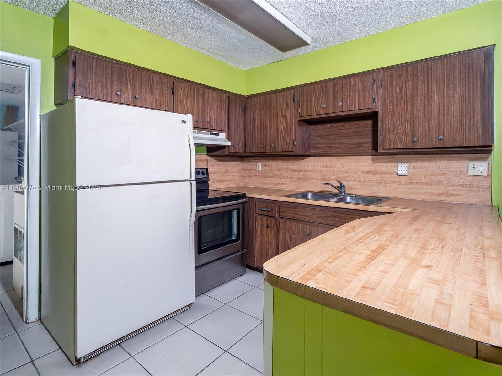 See details / 1849 sq. ft. $ 2025-10-28 0 Photo