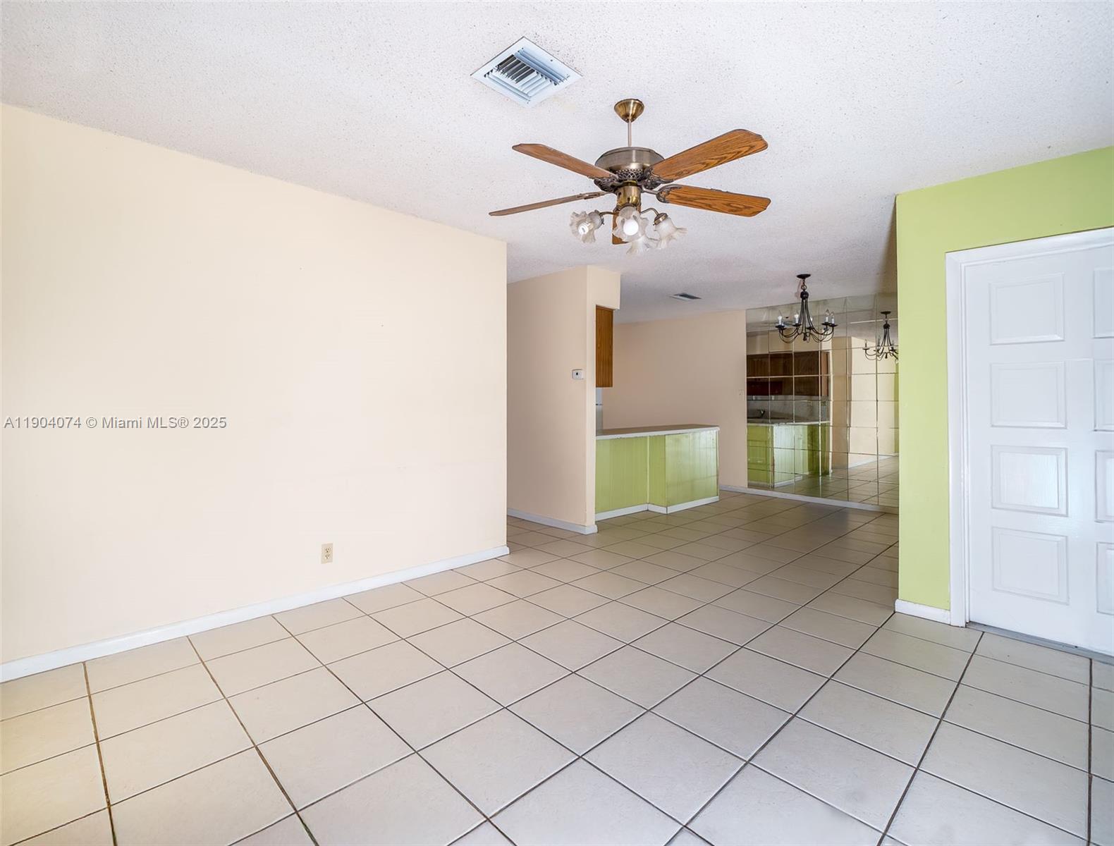 See details / 1849 sq. ft. $ 2025-10-28 0 Photo