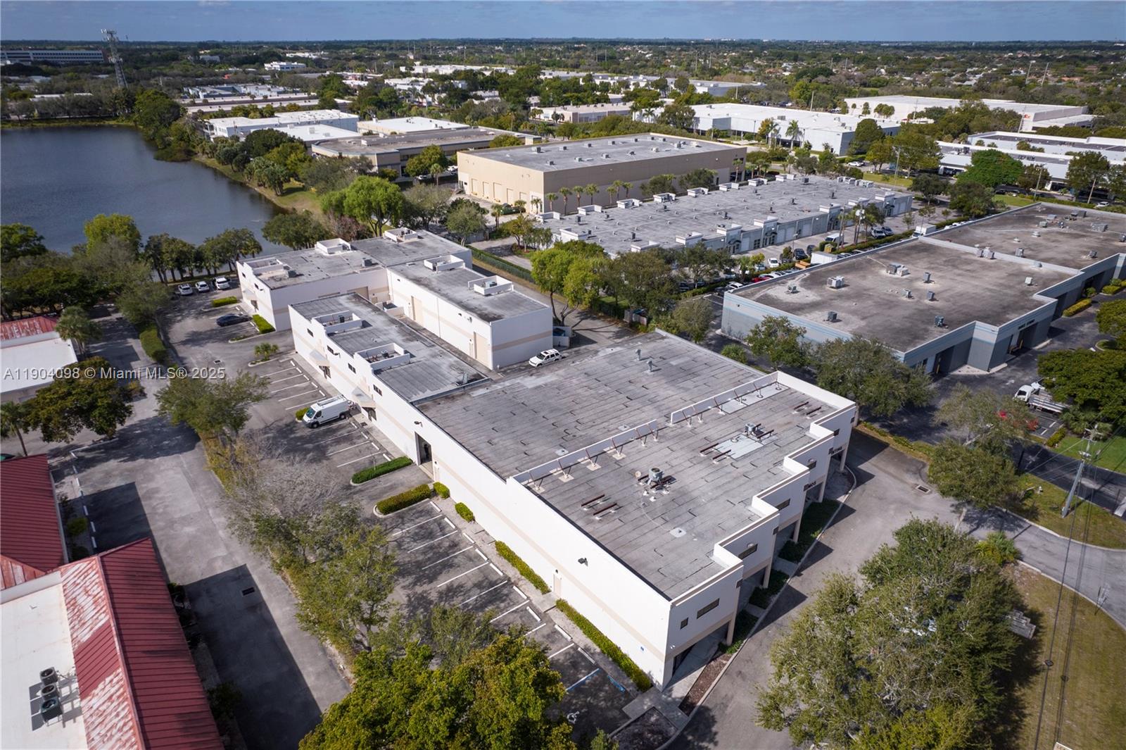 See details   /   sq. ft. $ 2025-10-28 0 Photo