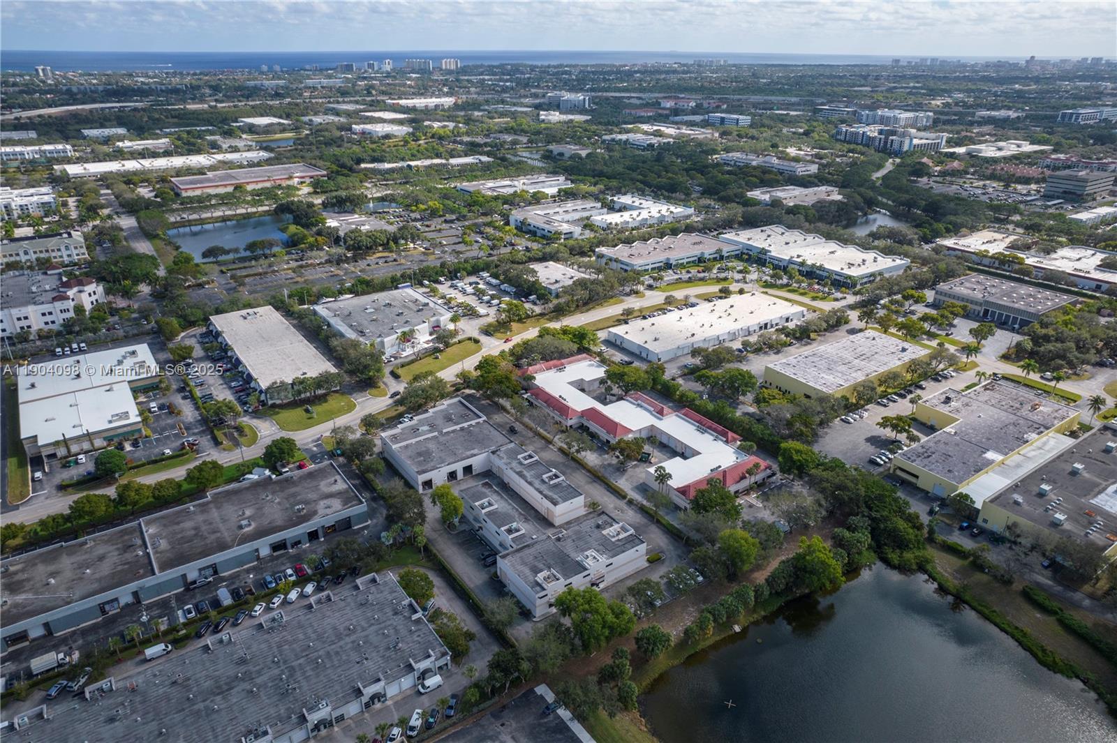 See details   /   sq. ft. $ 2025-10-28 0 Photo