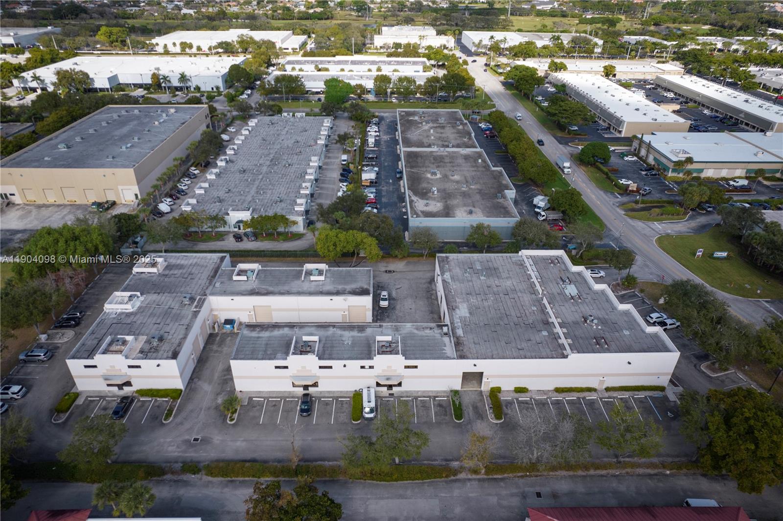 See details   /   sq. ft. $ 2025-10-28 0 Photo