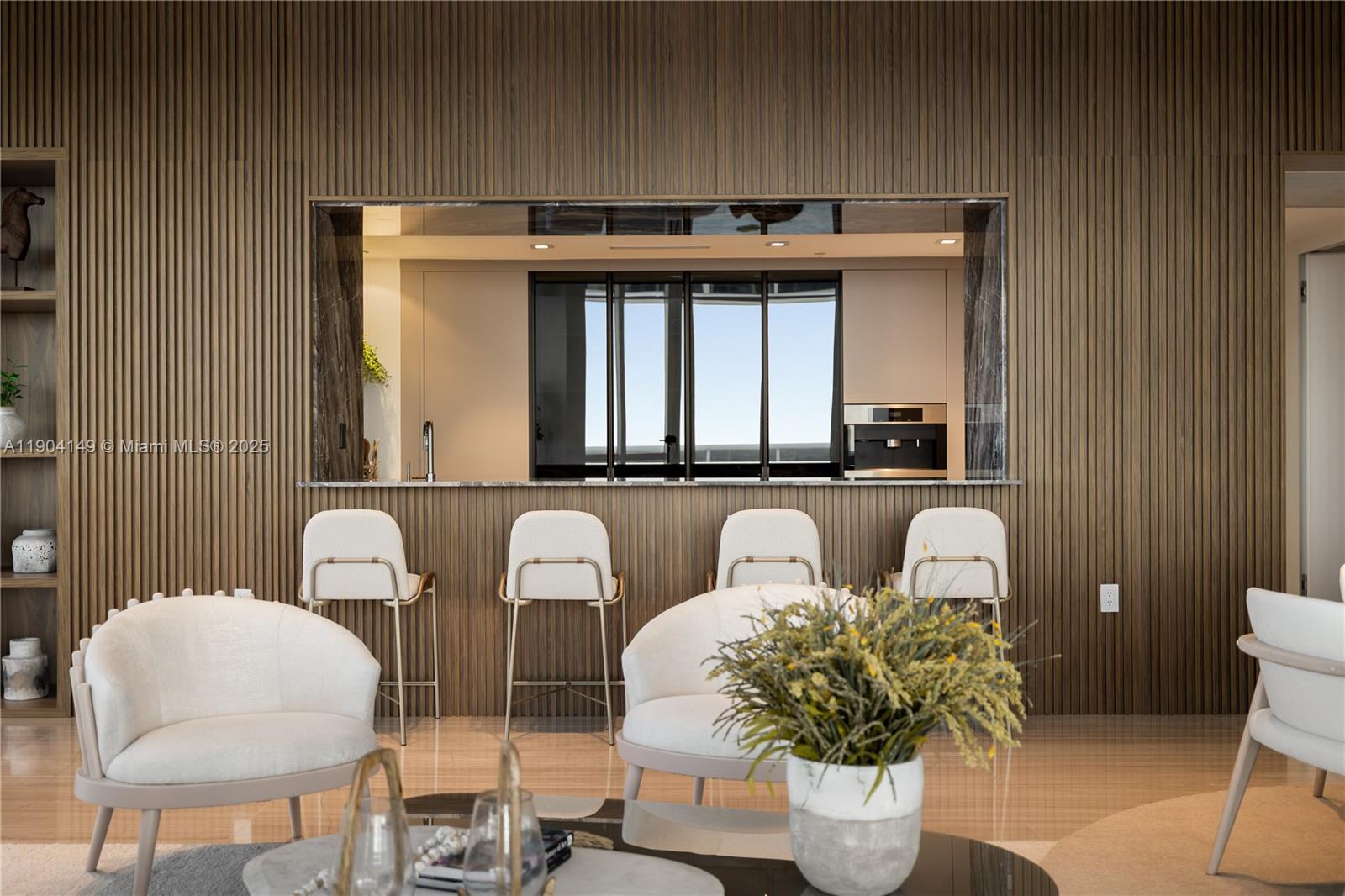 TS-1 5 / 5 5727 sq. ft. $ 2025-10-28 0 foto