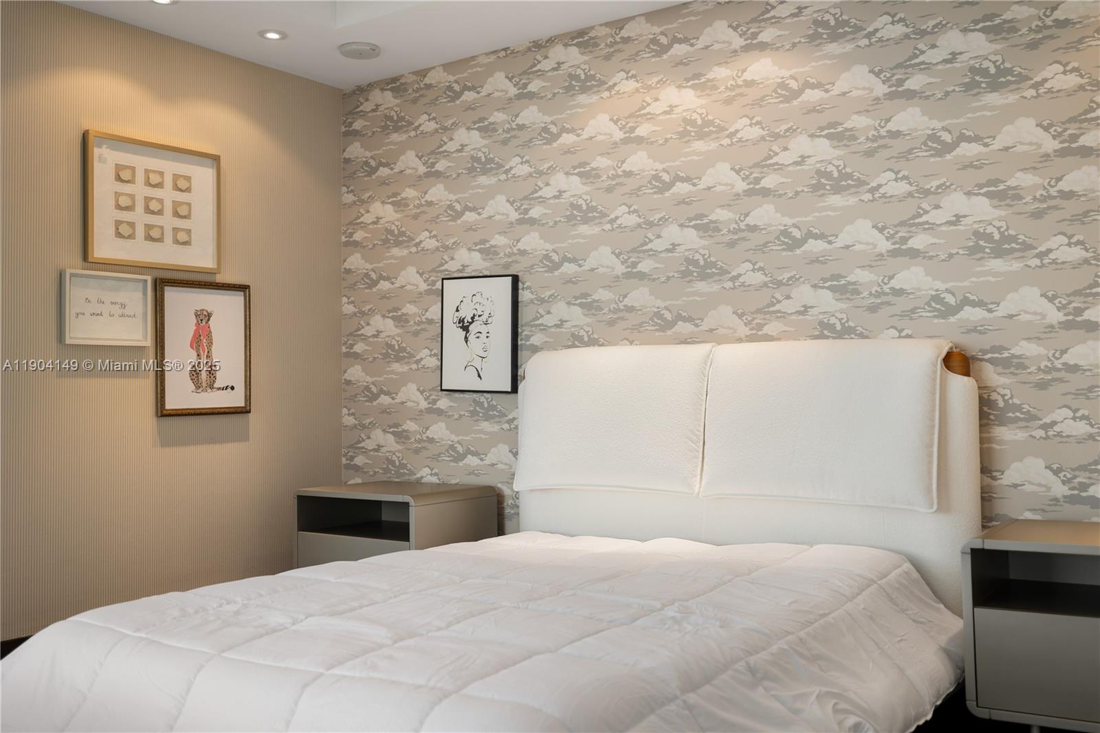 TS-1 5 / 5 5727 sq. ft. $ 2025-10-28 0 foto