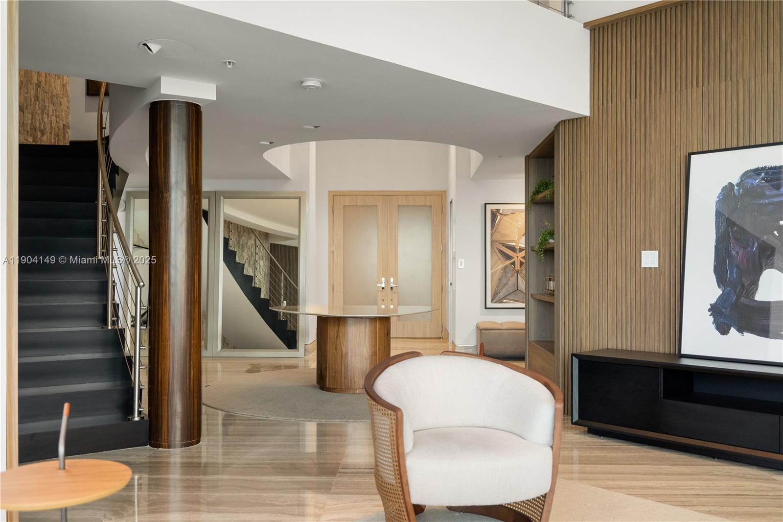 TS-1 5 / 5 5727 sq. ft. $ 2025-10-28 0 foto