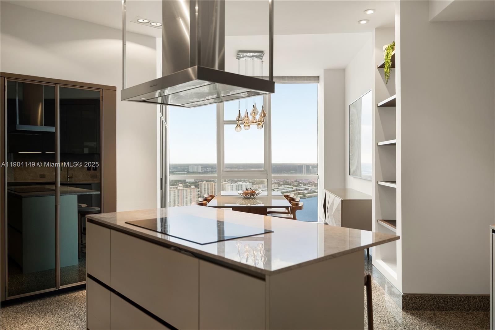 TS-1 5 / 5 5727 sq. ft. $ 2025-10-28 0 foto