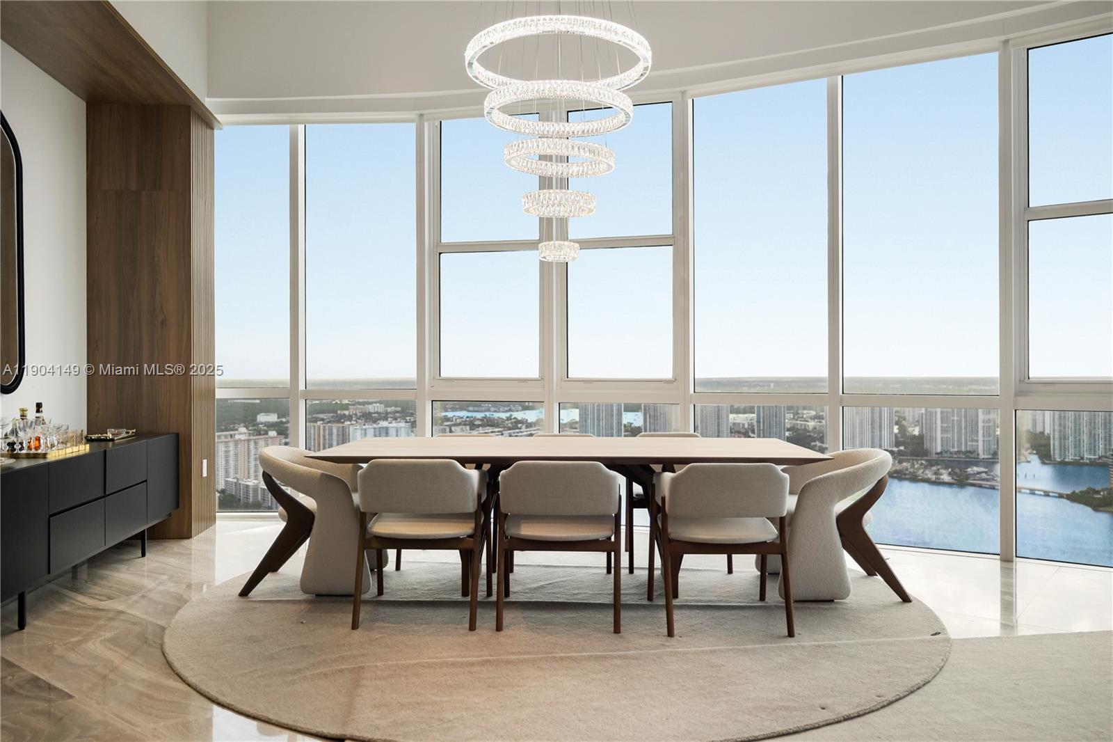 TS-1 5 / 5 5727 sq. ft. $ 2025-10-28 0 foto