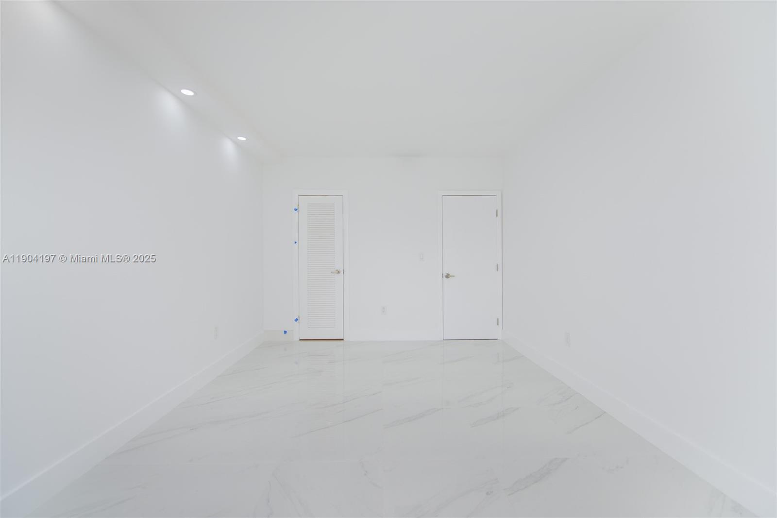 19A 1 / 2 870 sq. ft. $ 2025-10-28 0 Photo