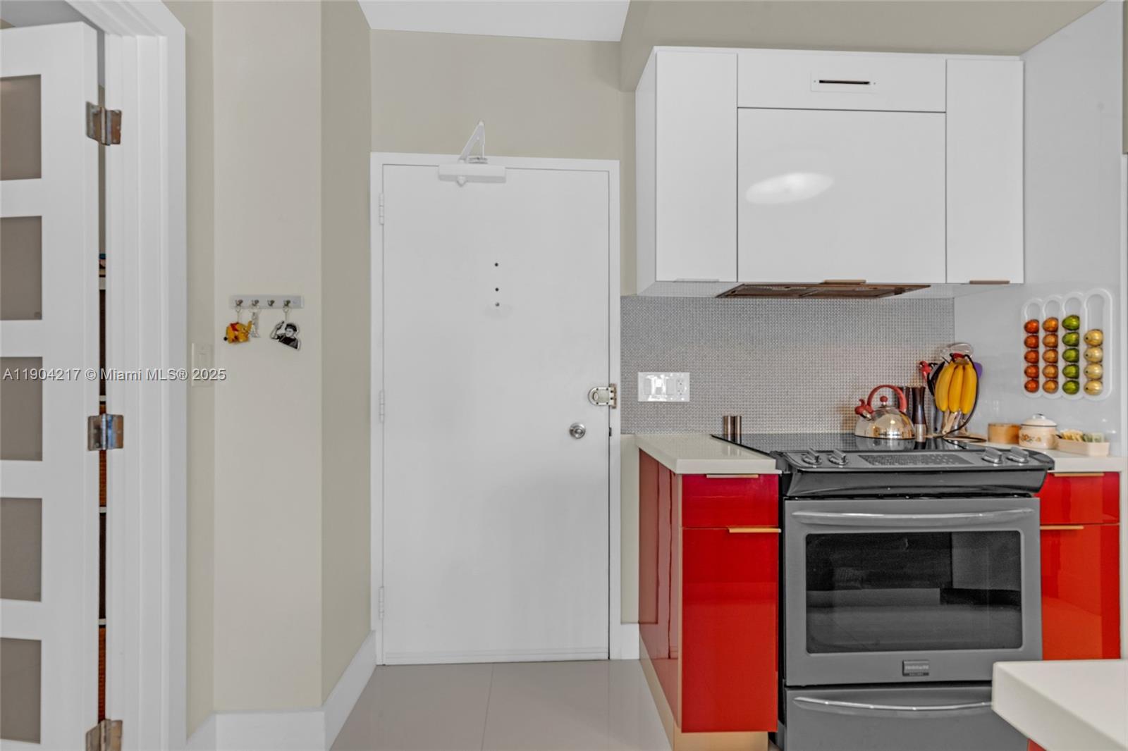 22N 2 / 2 870 sq. ft. $ 2025-10-28 0 Photo